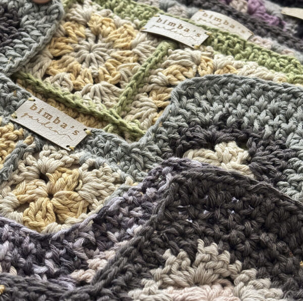 abrigo tejido a crochet - Imagen 4